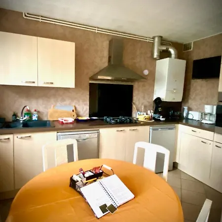 Maison Cleopatre 4 Minutes A Pied De La 3 Veranda Jardin Parking Prive *