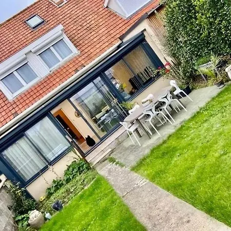 Hébergement de vacances Maison Cléopâtre 4 Minutes à Pied De La 3 Véranda Jardin Parking Privé *