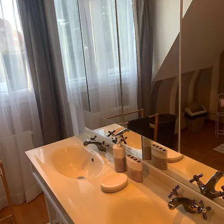 Сasa de vacaciones Maison Cléopâtre 4 Minutes à Pied De La 3 Véranda Jardin Parking Privé